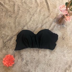 🌸JustFab Ruffle Bandeau Bikini Top🌸